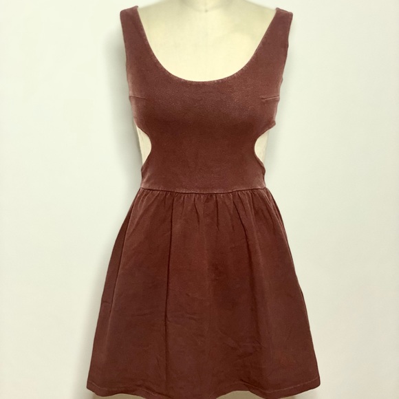 WITH TAGS Brandy Melville Cutout Skater Dress - Picture 3 of 8